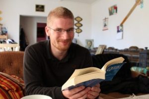 Katliamdan kurtuldu, M&uuml;sl&uuml;man oldu