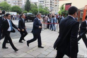 Cumhurbaşkanı G&uuml;l İzmir'de