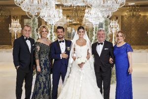 ''İkinci kızımı da evlendirdiğim i&ccedil;in &ccedil;ok mutluyum''