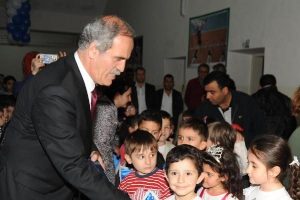 B&uuml;y&uuml;kşehir okulları satran&ccedil;la buluşturuyor