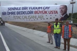 T&ouml;ren alanına ulaşabilmek i&ccedil;in zorlu yolculuk