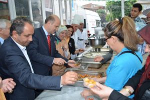 AK kadınların kan kampanyasına Bursalılar'dan yoğun ilgi