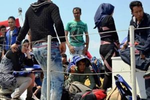 Ayvalık a&ccedil;ıklarında 78 ka&ccedil;ak yakalandı