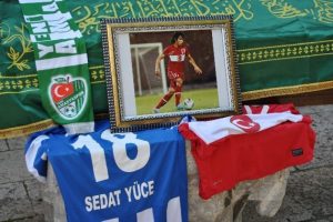 Milli oyuncu toprağa verildi