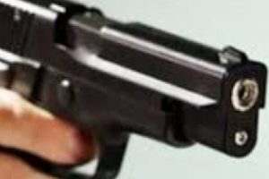 Kardeş kavgasında silahlar konuştu: 1 &ouml;l&uuml;