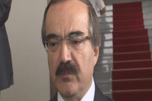 Vali Coş g&ouml;revine başladı