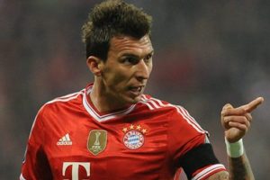 Mandzukic yol ayrımında!