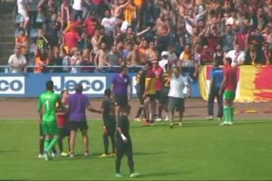 Galatasaray ma&ccedil;ında olaylar &ccedil;ıktı