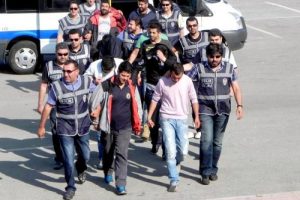4 ilde uyuşturucu operasyonu: 13 g&ouml;zaltı