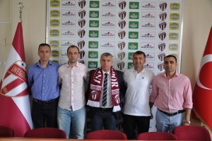 Şaban Yıldırım'dan İneg&ouml;lspor'a imza