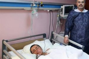 V&uuml;cudu kurtlanan kadın tedavi altında