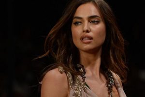 Irina Shayk Somalı madencileri unutmadı