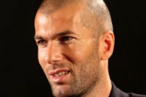 Zidane, Madrid'de kalacak mı?