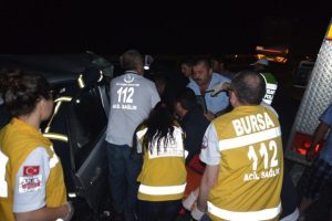 Bursa'da hurdaya d&ouml;nen ara&ccedil;ta can pazarı!