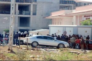 Kilis'te hastane basıp, asker d&ouml;vd&uuml;ler