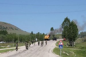 Kapatılan yol operasyon sonrası a&ccedil;ıldı