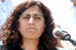 "Bayrak indirme provokasyon"