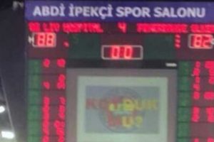Derbide olay skorboard!