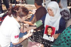A&ccedil;lık grevindeki anneler rahatsızlandı