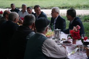 İki mahalle cennet k&ouml;şede buluştu