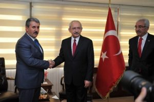 B&uuml;y&uuml;k uzlaşma peşinde