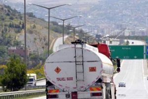 "Kurbanlık koyun gibi bekliyoruz"