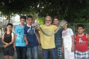 Balık&ccedil;ı ağına takıldı