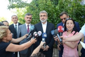 "Biz orada k&ouml;m&uuml;rden vazge&ccedil;ebiliriz"