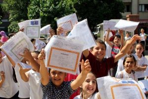 17.5 milyon &ouml;ğrenci yarın karne alacak