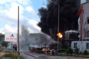 Yağ fabrikasında yangın