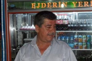 &Ouml;fkeli baba dehşet sa&ccedil;tı!