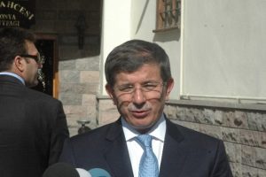 Davutoğlu, Kılı&ccedil;daroğlu'na bilgi verdi