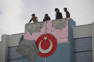D&ouml;rd&uuml;nc&uuml; g&uuml;nde &ccedil;atıdan indiler