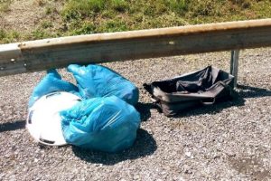 Valizin i&ccedil;inden el bombası ve kaleşnikof &ccedil;ıktı