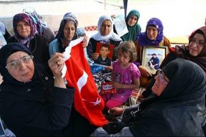 Şehit yakınlarından annelere ziyaret