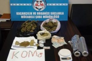 Torbacılara operasyon: 24 g&ouml;zaltı
