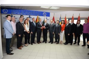 "T&uuml;rkiye, 2023 hedeflerine Balkanlarla ulaşabilir"