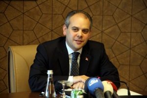 Bakandan gen&ccedil;leri gururlandıran a&ccedil;ıklama