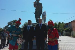 Karag&ouml;z K&uuml;lt&uuml;r Şenliği başladı