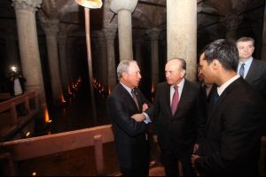 Kadir Topbaş Bloomberg'e İstanbul'u gezdirdi