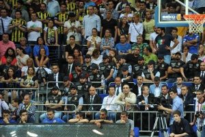 Galatasaraylı y&ouml;neticilere loca şoku