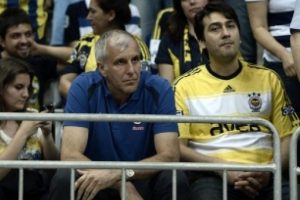 Zeljko Obradovic ma&ccedil;ı orada izledi