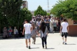 &Ouml;ğrenciler LYS'de felsefe sorularının zorluğundan yakındı