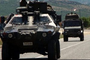 Yol kapatan protestoculara m&uuml;dahale