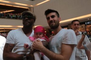 Beşiktaş'ın efsanesi bayrağın indrilmesine tepki g&ouml;sterdi