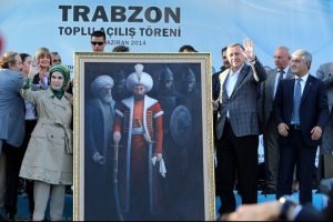 Erdoğan'a padişah portresi hediye edildi