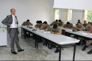 Askerliğe devam mesleğe 'selam'