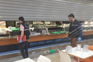 Pizza y&uuml;z&uuml;nden dehşet sa&ccedil;tı