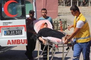 Suriye "varil" bombalarıyla vurdu
