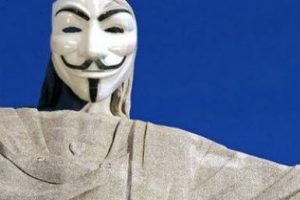 Anonymous s&ouml;z&uuml;n&uuml; tuttu!